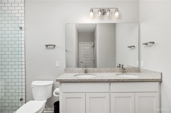 Building Photo - 16 Chalk Rdg Dr