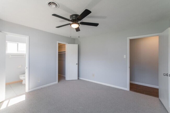 Building Photo - 8503 Braes River Dr