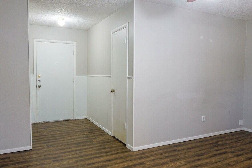 Building Photo - 4301 62nd St