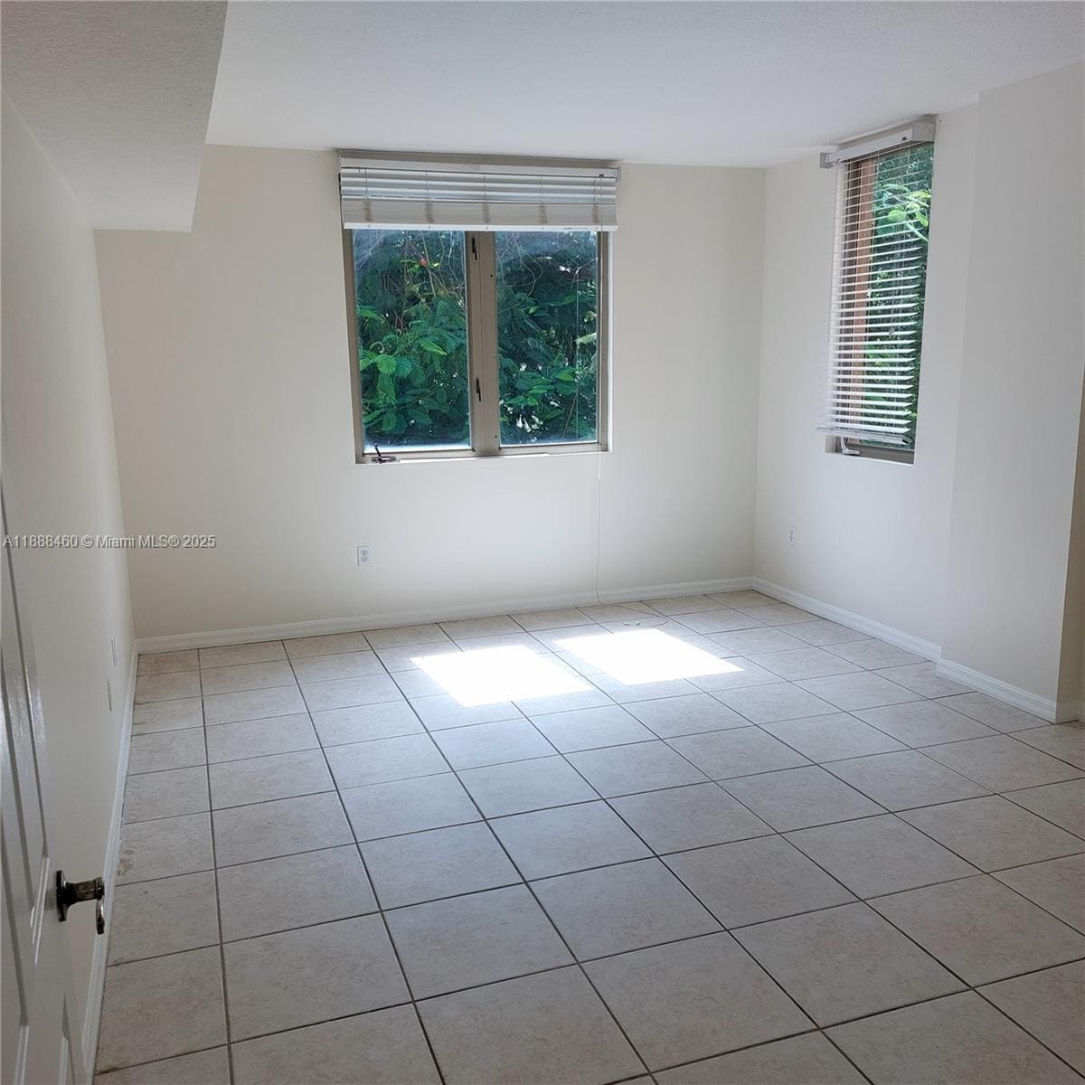 Building Photo - 2630 SW 28th St