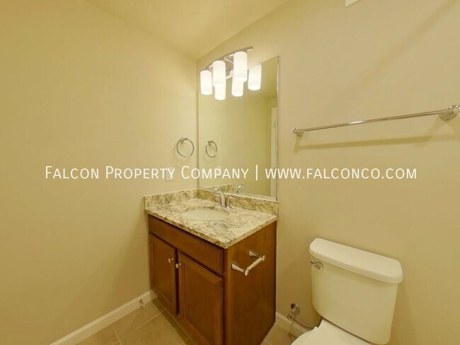 Building Photo - 3760 Presidio Pt