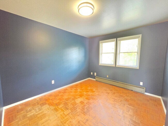 Building Photo - $3,050 - 4 Bed / 2.5 Bath Beautiful Home in Upper South Hill