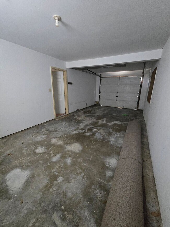 Building Photo - 4300-4302 Santa Barbara Dr-4302 Santa Barbara Dr