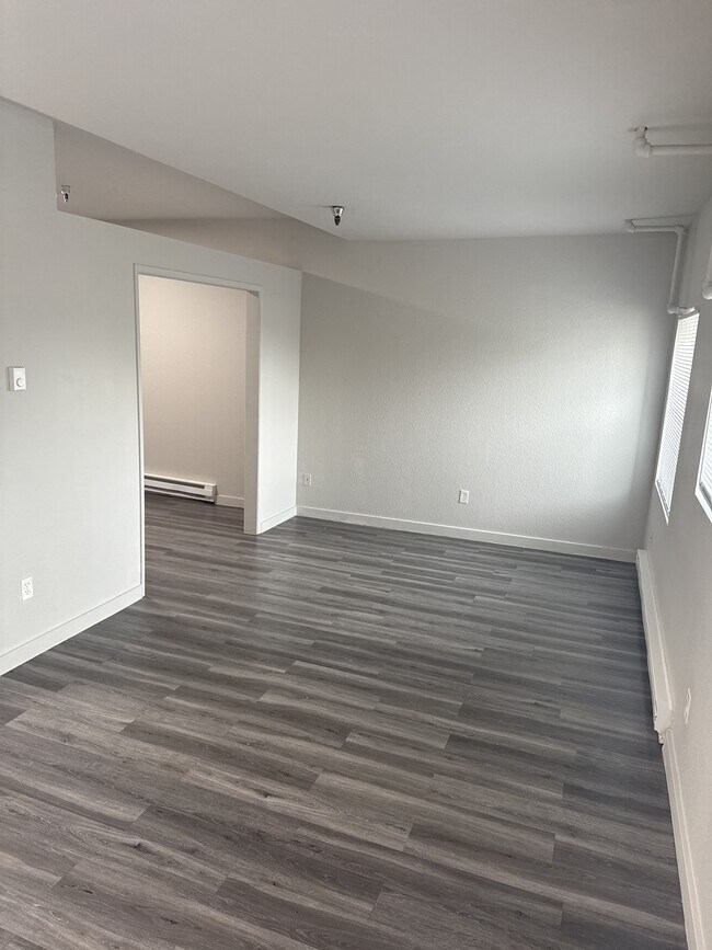 Building Photo - Elks Apartments