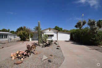 Building Photo - Prime Mesa location, 3 bed 2 bath home.