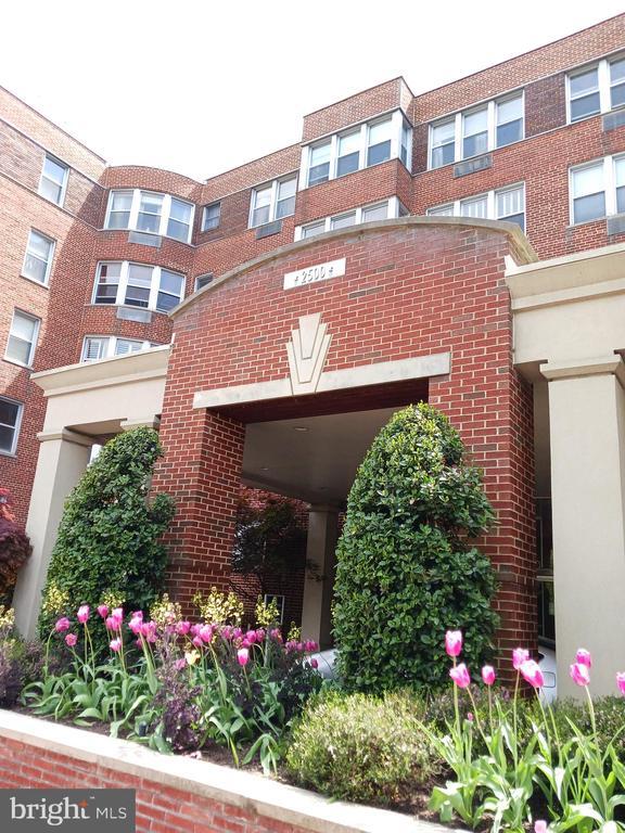 Building Photo - 2500 Q St NW