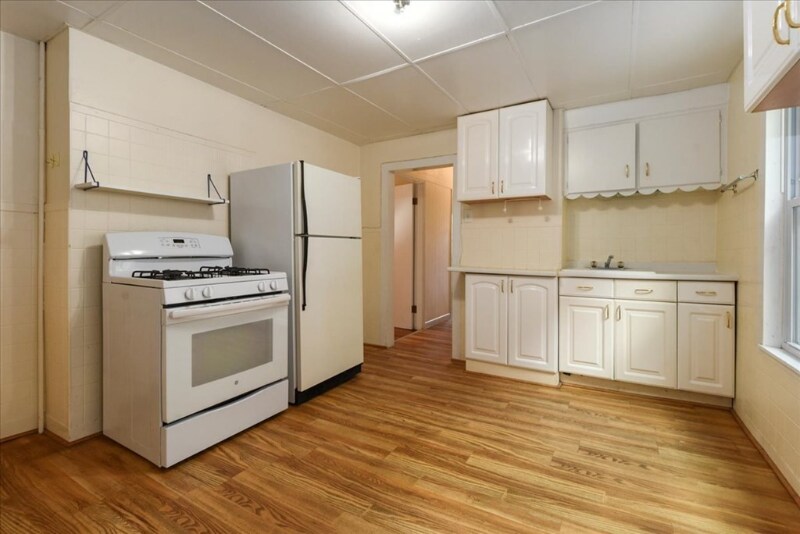 Building Photo - 63 Elmwood St