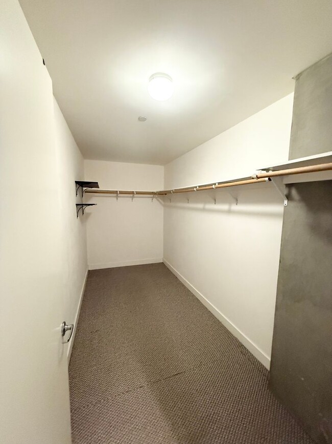 Building Photo - Luxury 16th floor West Facing View 2-bedroom 2-bath in Cortez Blu Building Downtown