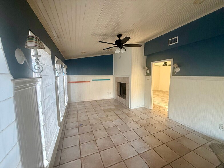 Building Photo - 7444 Los Padres Trail