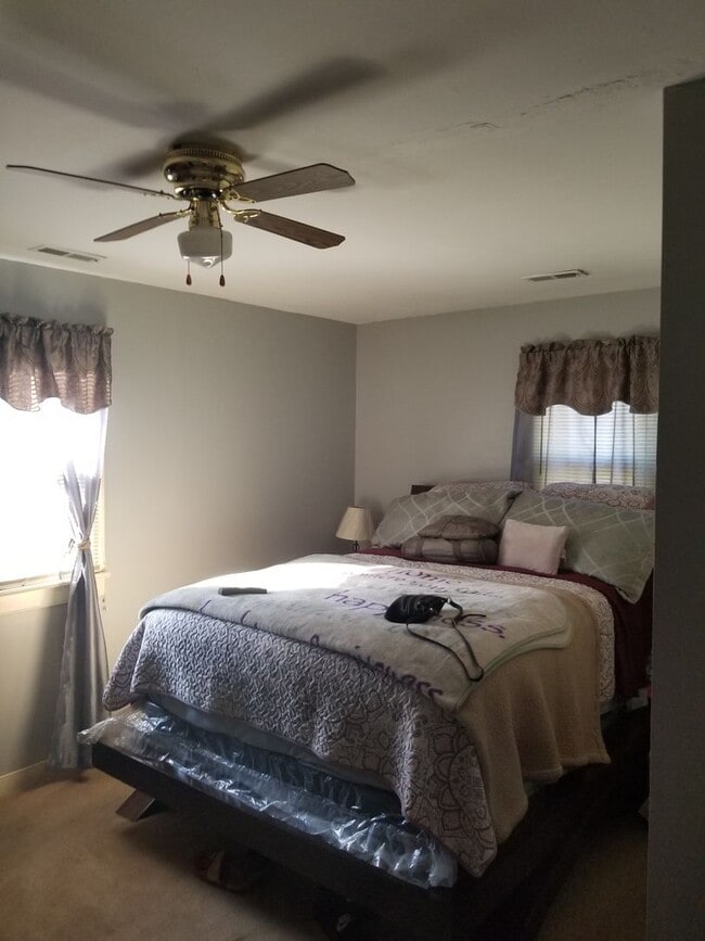 Building Photo - 126 Nelson Dr