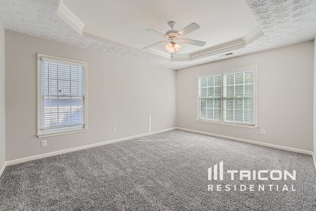 Building Photo - 3433 Palm Cir