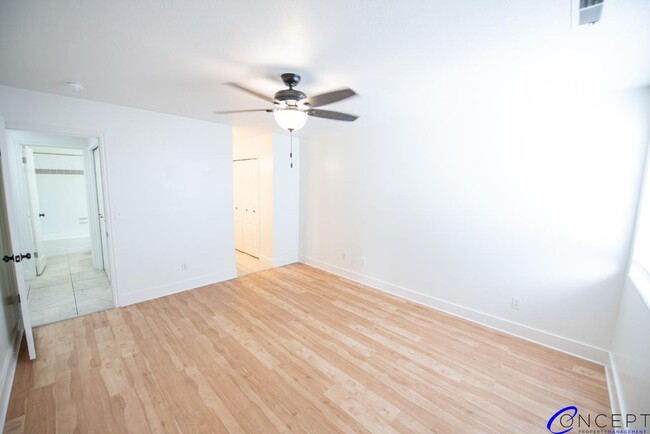 Building Photo - Beautiful & Spacious 2B2b Condo in Great N...