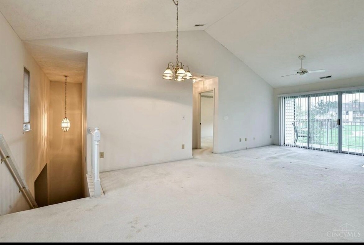 Building Photo - 4676 Court Yard Dr