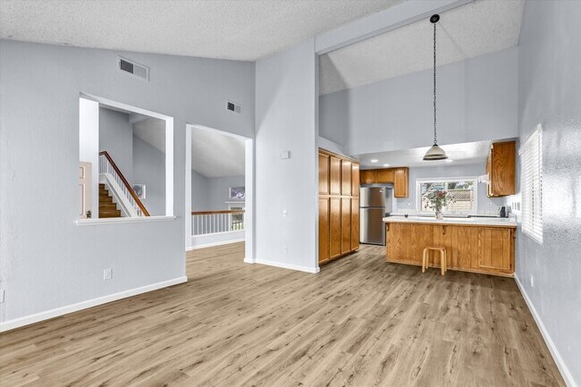 Building Photo - 625 Forester Ln