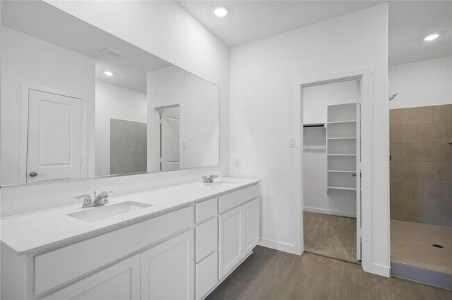 Building Photo - 1328 Francesca Dr