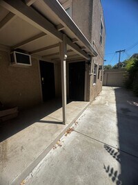 Building Photo - Delightful 2 Bedroom 1.5 Bath home
