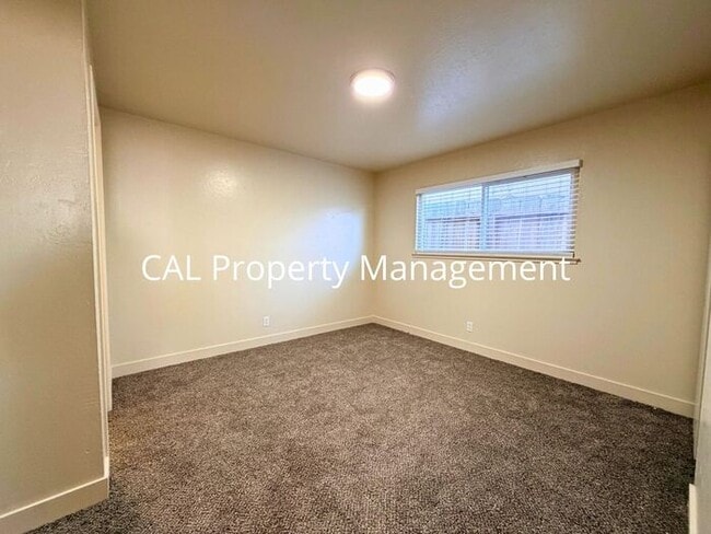 Building Photo - Three bedroom house in Seaside, CA