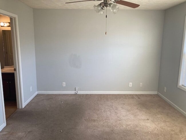 Building Photo - 122 Stonefield Cir