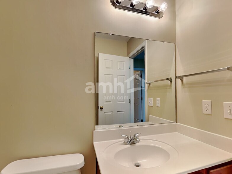 Building Photo - 193 Wildberry Ln