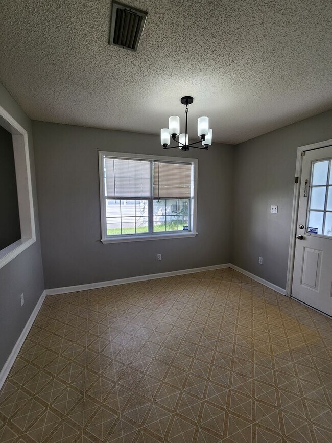 Building Photo - 4126 Sedgwyck Ln