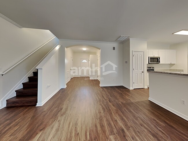 Building Photo - 30 Riverbed Dr