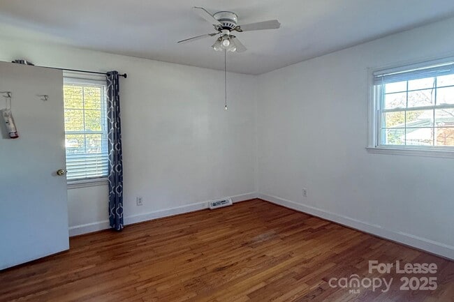 Building Photo - 6126 Cherrycrest Ln