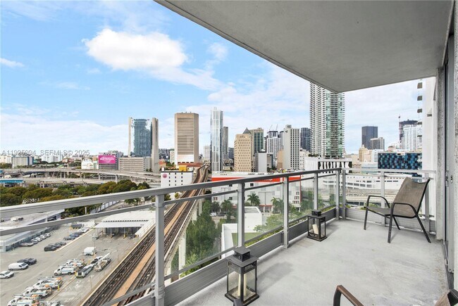 Building Photo - 90 SW 3rd St