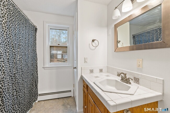 Building Photo - 45 Luchon Rd