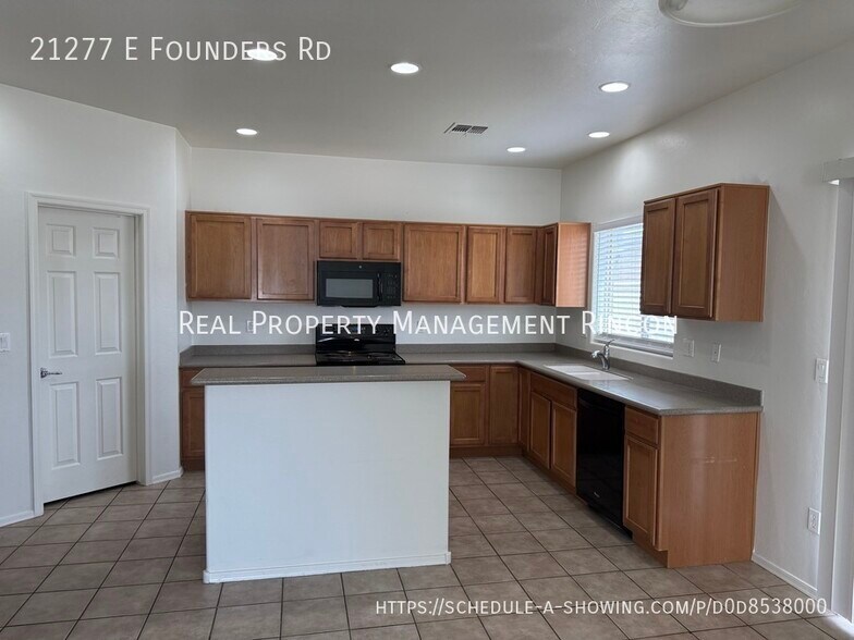 Building Photo - 21277 E Founders Rd