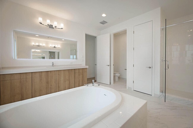 Building Photo - 17062 Watersprite Lakes Rd