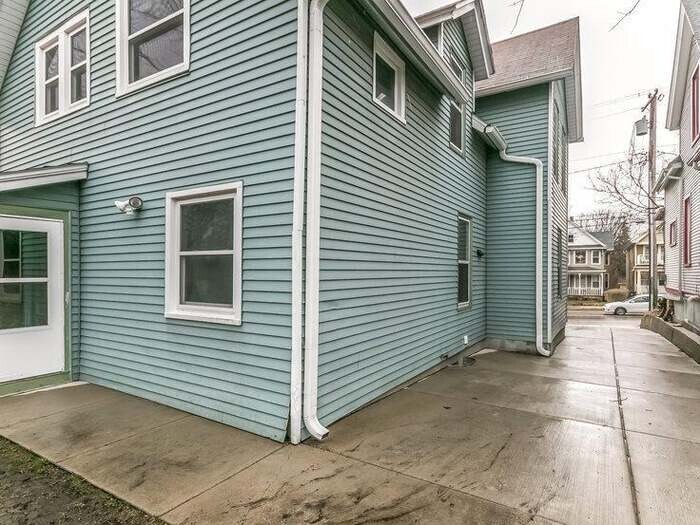 Building Photo - 1432 Williamson St