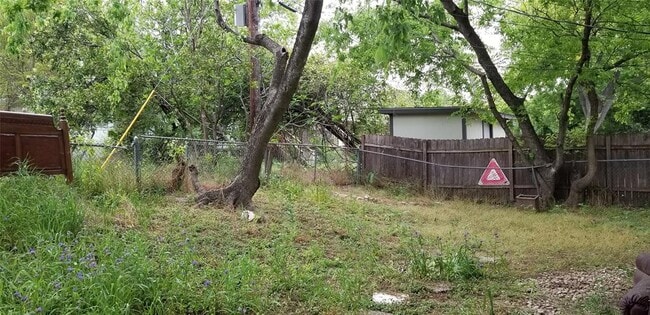 Building Photo - 2114 Ann Arbor Ave