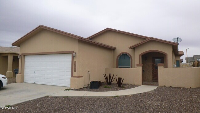 Building Photo - 14229 English Point Ave