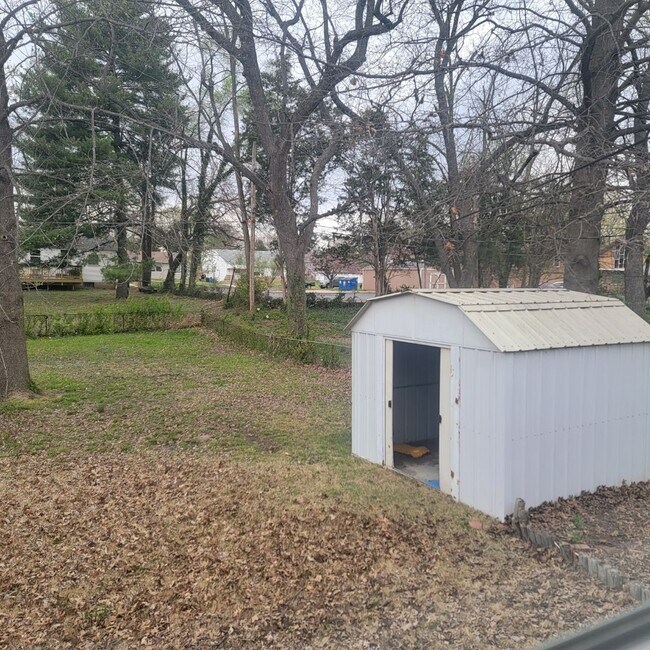 Building Photo - 3 Bedroom Home in Florissant