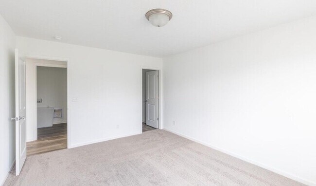 Building Photo - 1111 Cobra Dr