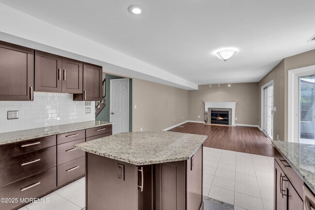 Building Photo - 94 Heritage Dr