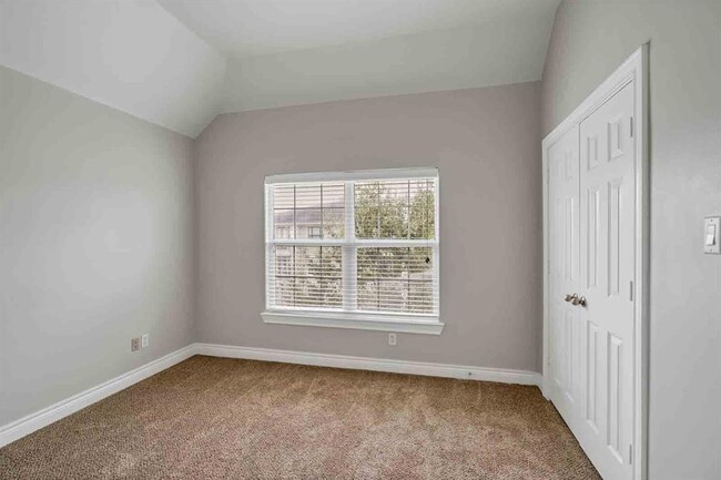 Building Photo - 9028 Harbor Hills Dr