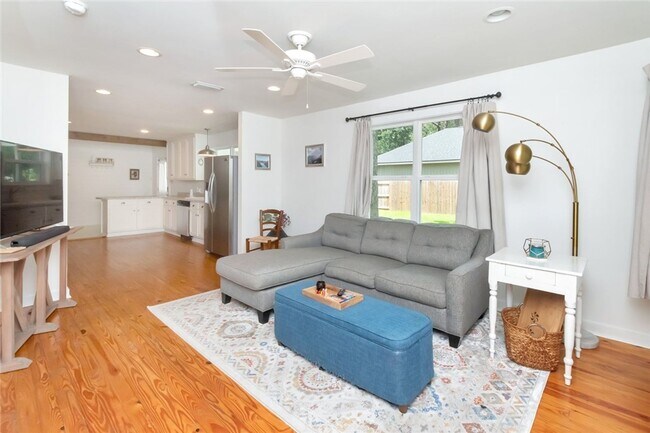 Building Photo - Special Home in Pinehurst