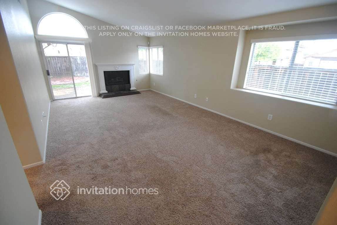 Building Photo - 40053 Adian Ct