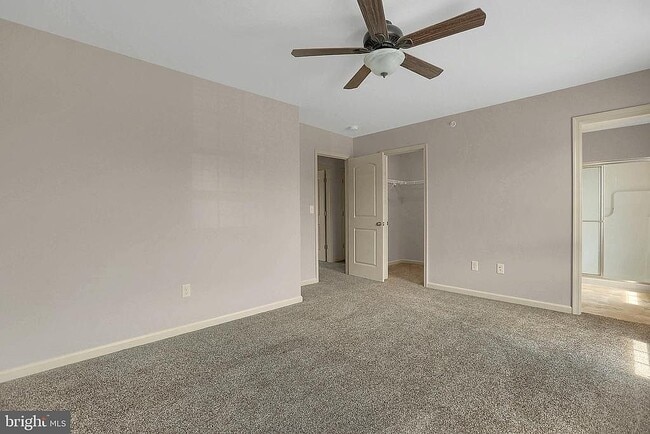 Building Photo - 22 Spring View