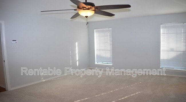 Building Photo - 3600 Ruidoso Dr