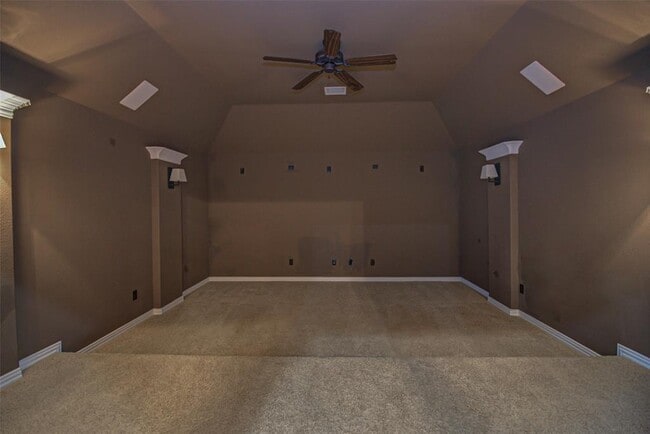 Building Photo - 163 N Almondell Way