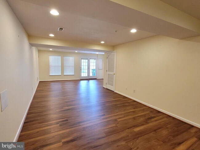 Building Photo - 9382 Penrose St