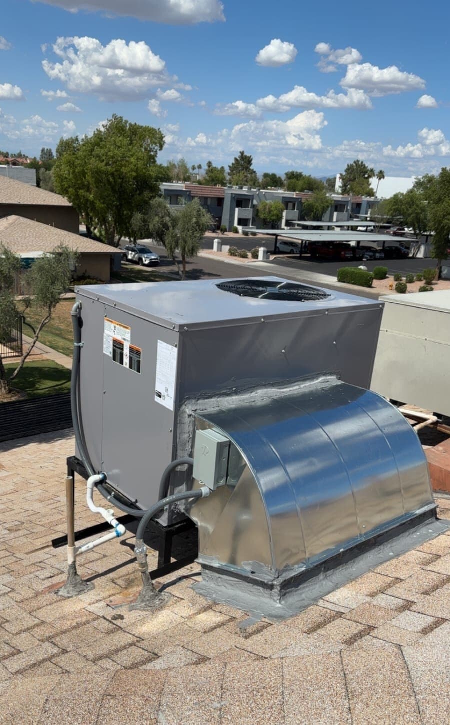 Building Photo - 286 W Palomino Dr