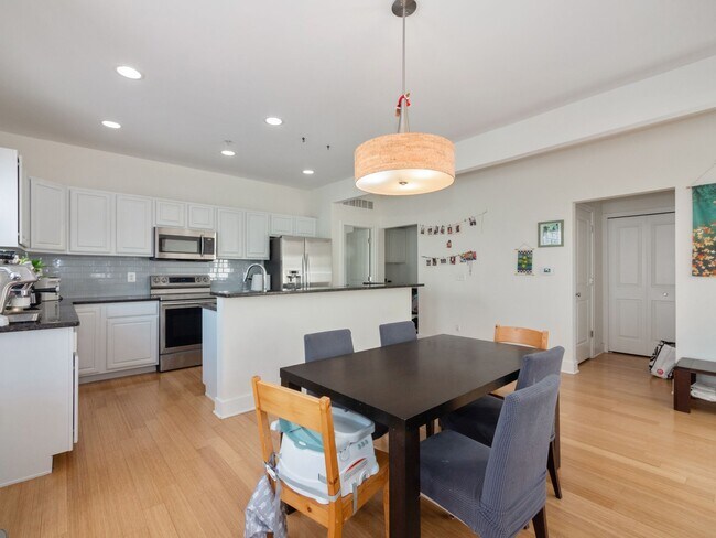 Dining room area - 33242 Slocum Dr