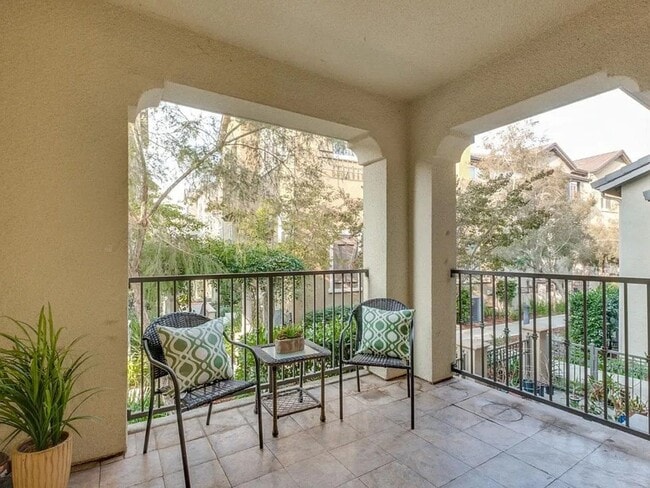 Building Photo - SAN JOSE-beautiful  townhome with tandem two car garage, newer construction