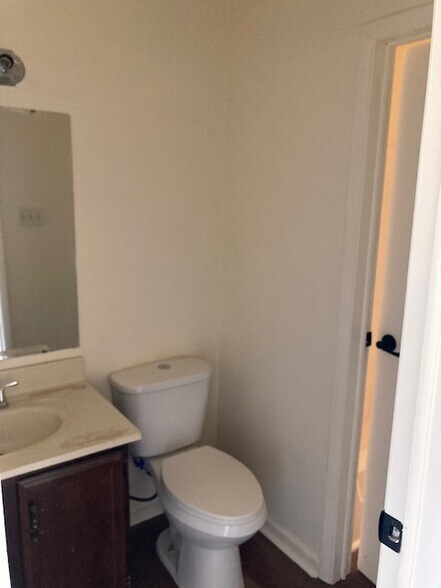 Building Photo - 1011 Giovanni St