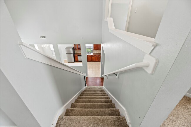 Building Photo - 16127 Spur Canyon Ct
