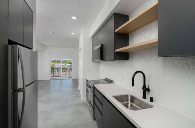 Building Photo - 3448 W 43rd St