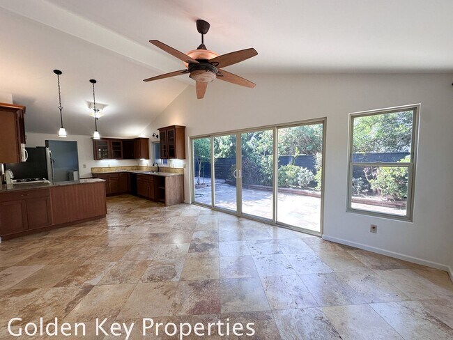 Building Photo - Remodeled single-level home in Peacock Hills (55+ Community)